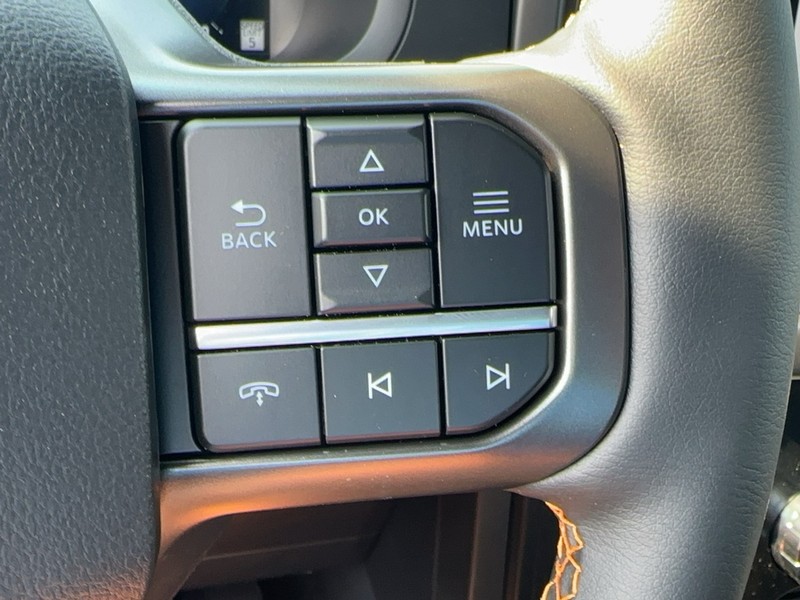 Ford F-150 Vehicle Full-screen Gallery Image 14