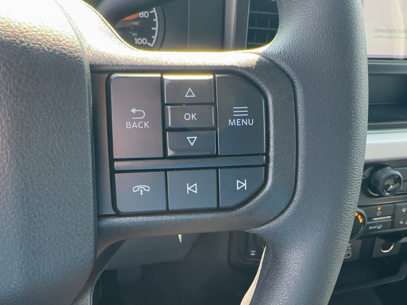 Ford Super Duty F-250 SRW Vehicle Full-screen Gallery Image 13