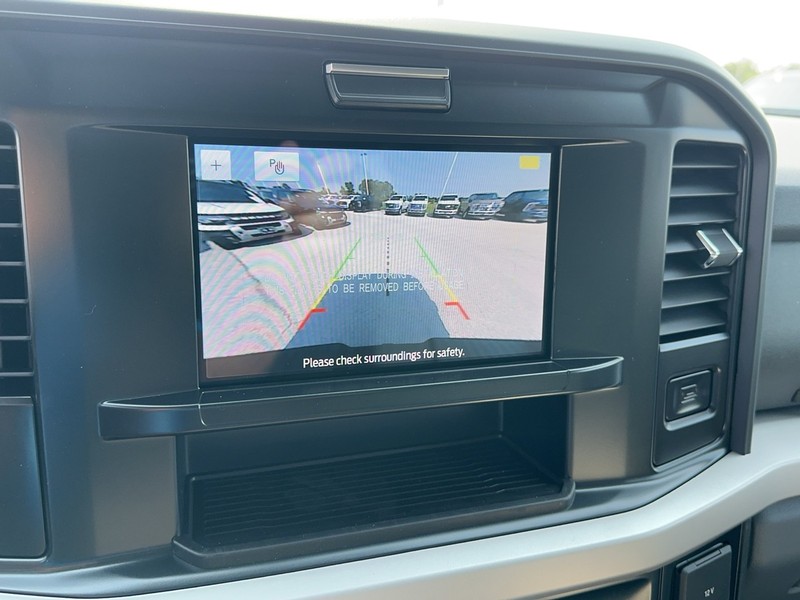 Ford Super Duty F-250 SRW Vehicle Full-screen Gallery Image 14