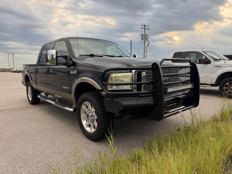 Ford Super Duty F-250 Vehicle Full-screen Gallery Image 2