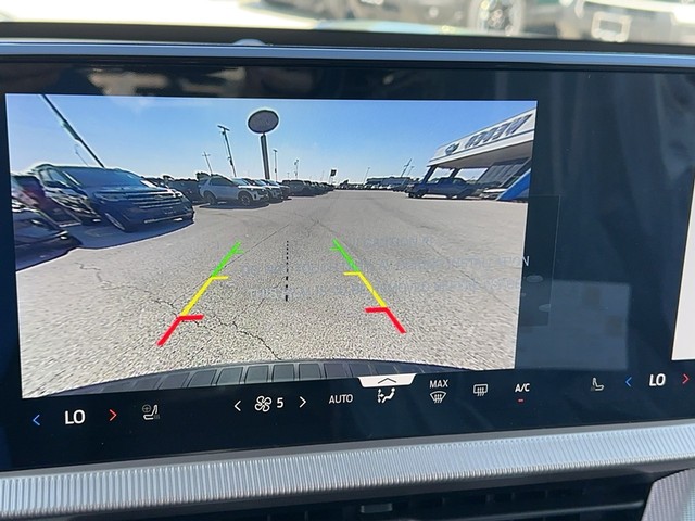 Ford Explorer Vehicle Full-screen Gallery Image 15