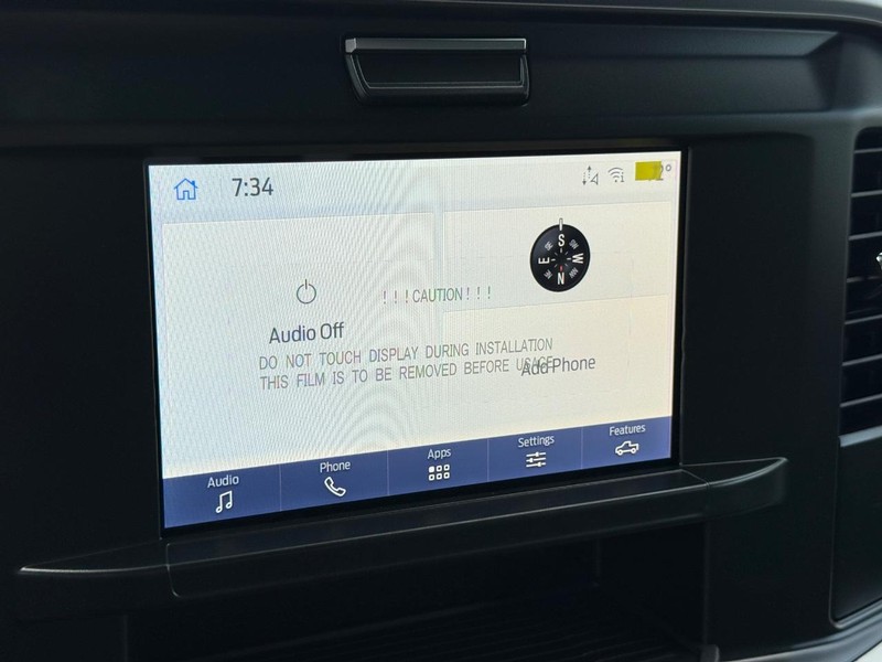 Ford Super Duty F-250 SRW Vehicle Full-screen Gallery Image 10