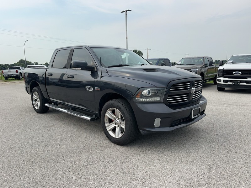 Ram 1500 Vehicle Full-screen Gallery Image 8