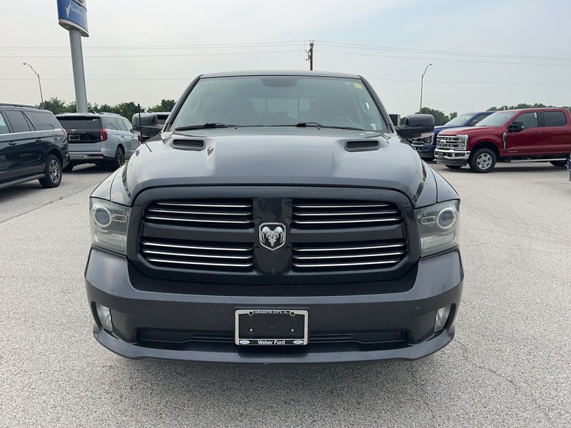 Ram 1500 Vehicle Full-screen Gallery Image 9