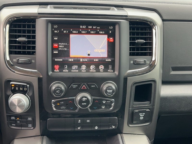 Ram 1500 Vehicle Full-screen Gallery Image 13