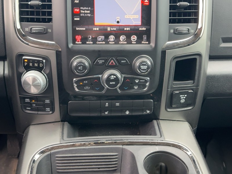 Ram 1500 Vehicle Full-screen Gallery Image 14