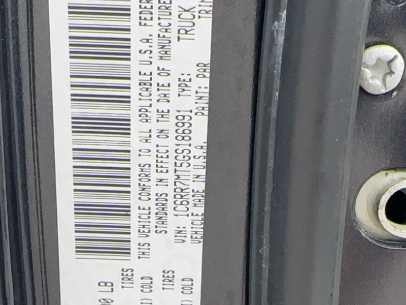 Ram 1500 Vehicle Full-screen Gallery Image 18