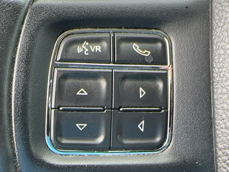 Ram 1500 Vehicle Full-screen Gallery Image 19