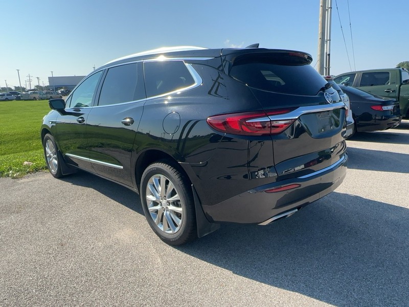 Buick Enclave Vehicle Full-screen Gallery Image 04