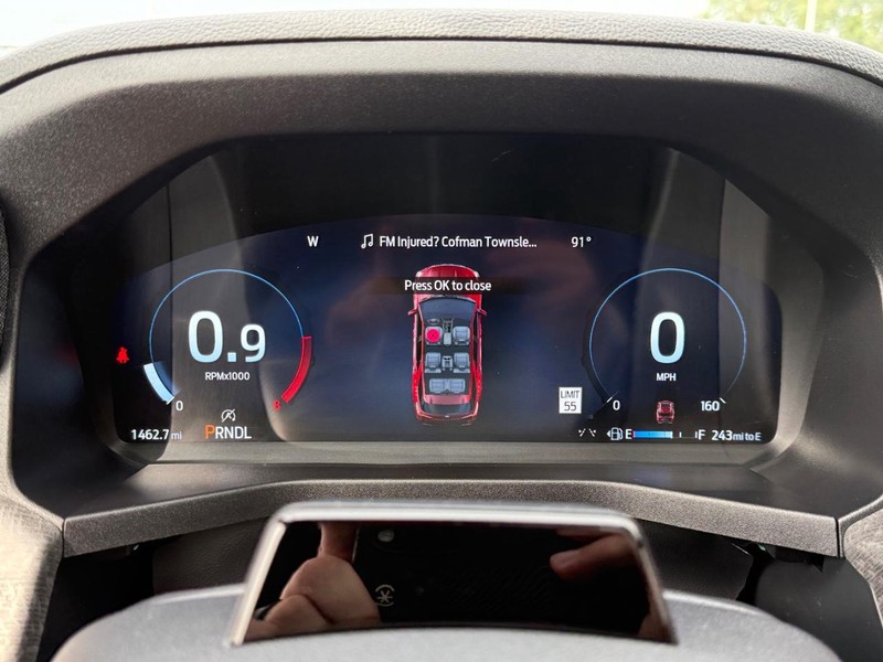 Ford Explorer Vehicle Full-screen Gallery Image 24