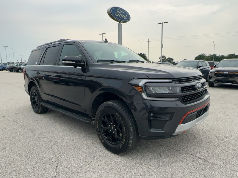 Ford Expedition Vehicle Full-screen Gallery Image 8