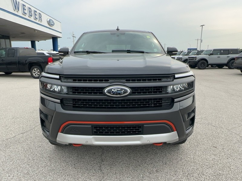 Ford Expedition Vehicle Full-screen Gallery Image 9