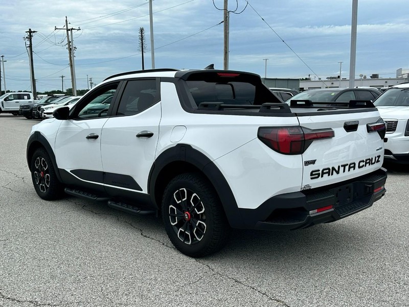 Hyundai Santa Cruz Vehicle Full-screen Gallery Image 3