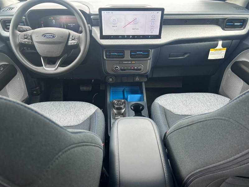 Ford Maverick Vehicle Full-screen Gallery Image 5