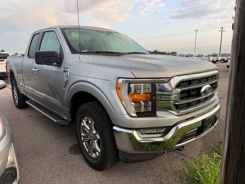 Ford F-150 Vehicle Full-screen Gallery Image 5