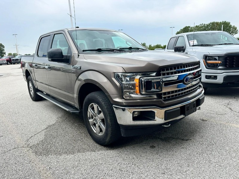 Ford F-150 Vehicle Full-screen Gallery Image 2