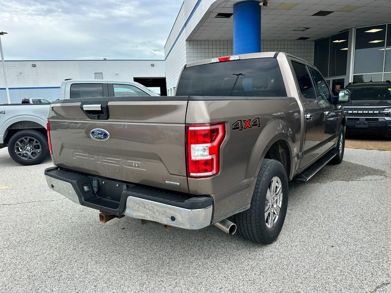 Ford F-150 Vehicle Full-screen Gallery Image 3