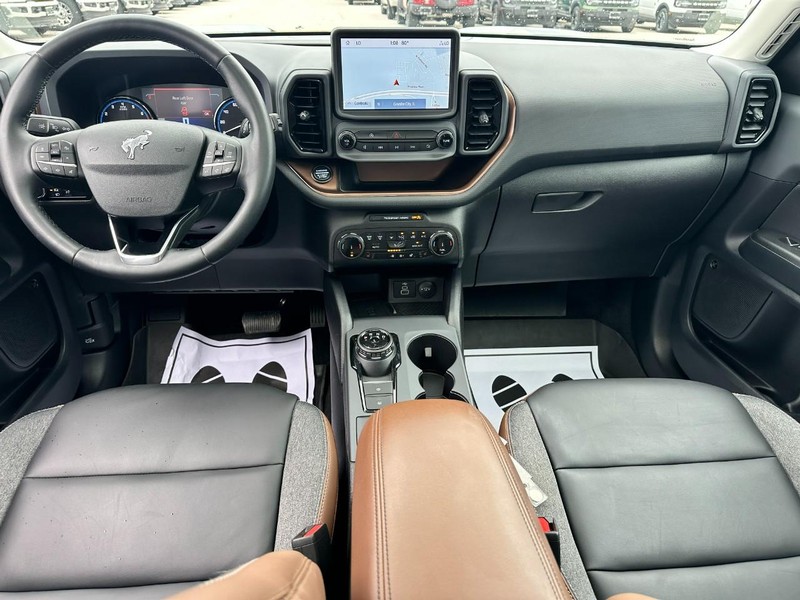Ford Bronco Sport Vehicle Full-screen Gallery Image 12