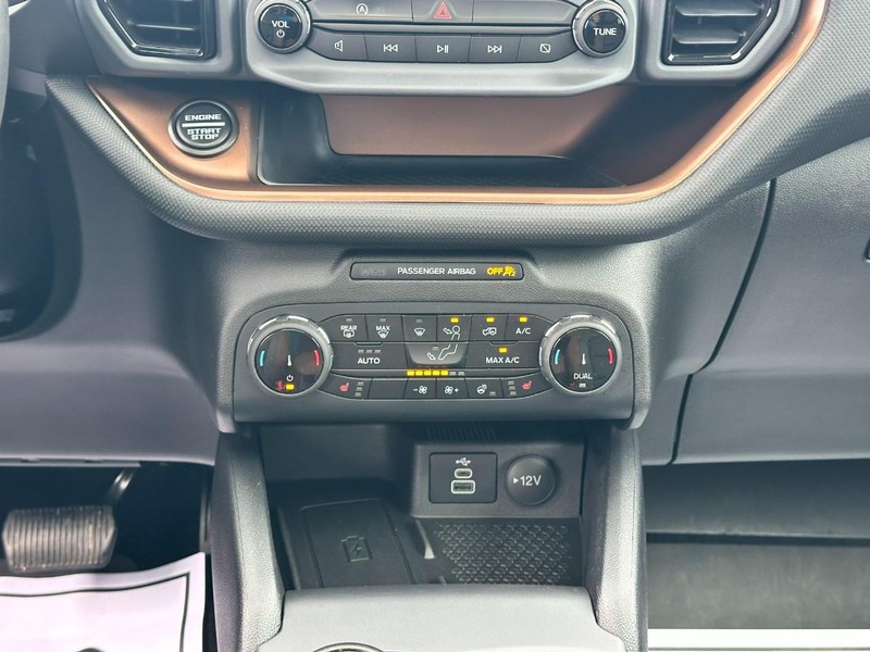 Ford Bronco Sport Vehicle Full-screen Gallery Image 15