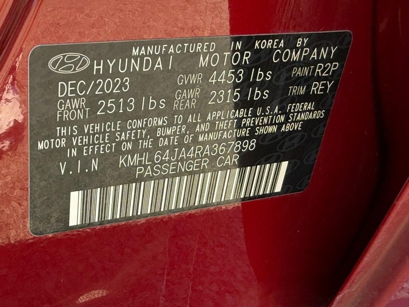 Hyundai Sonata Vehicle Full-screen Gallery Image 23