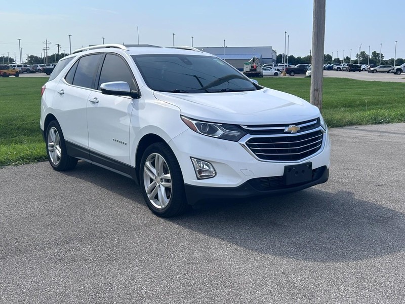 Chevrolet Equinox Vehicle Full-screen Gallery Image 02