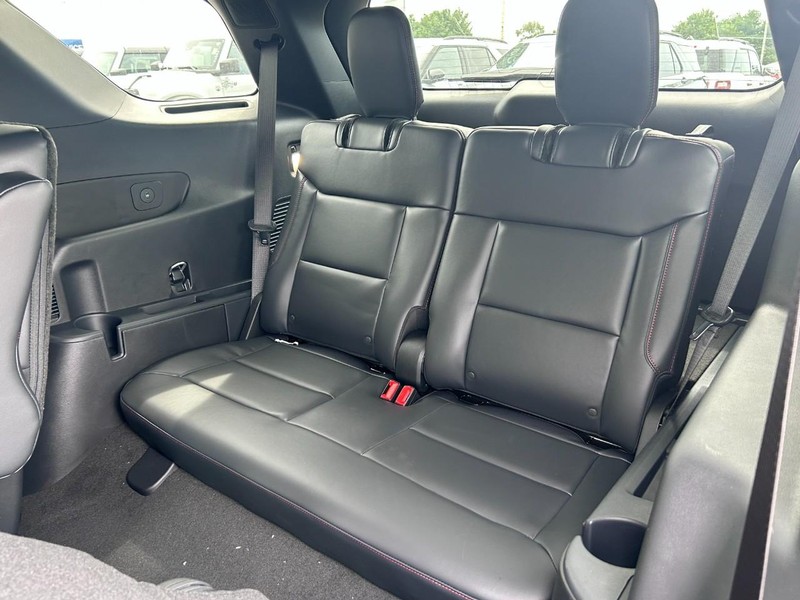 Ford Explorer Vehicle Full-screen Gallery Image 6