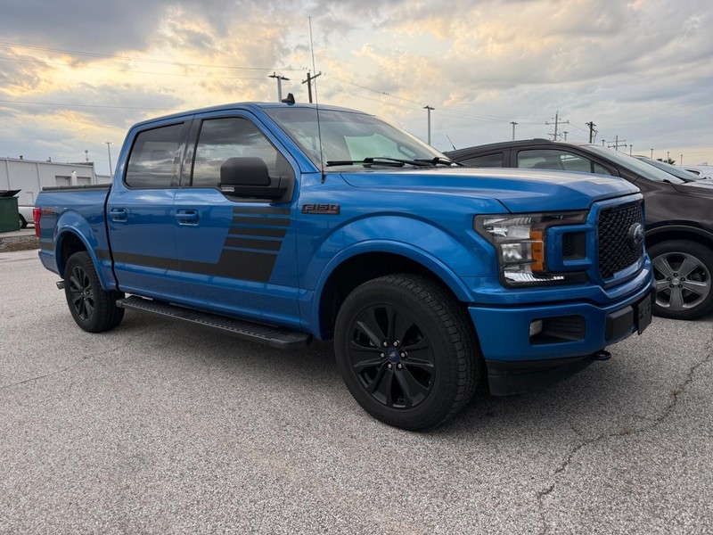 Ford F-150 Vehicle Full-screen Gallery Image 5