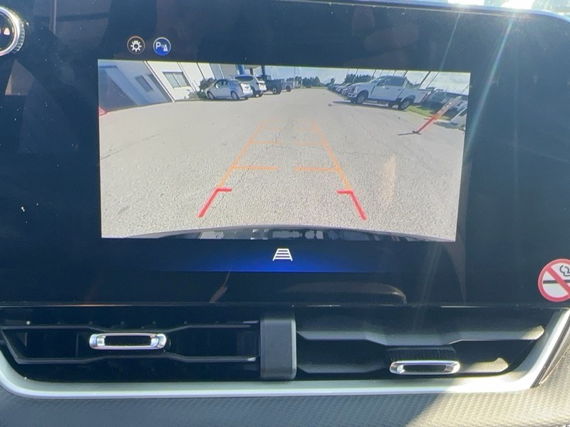 Chevrolet Equinox Vehicle Full-screen Gallery Image 23