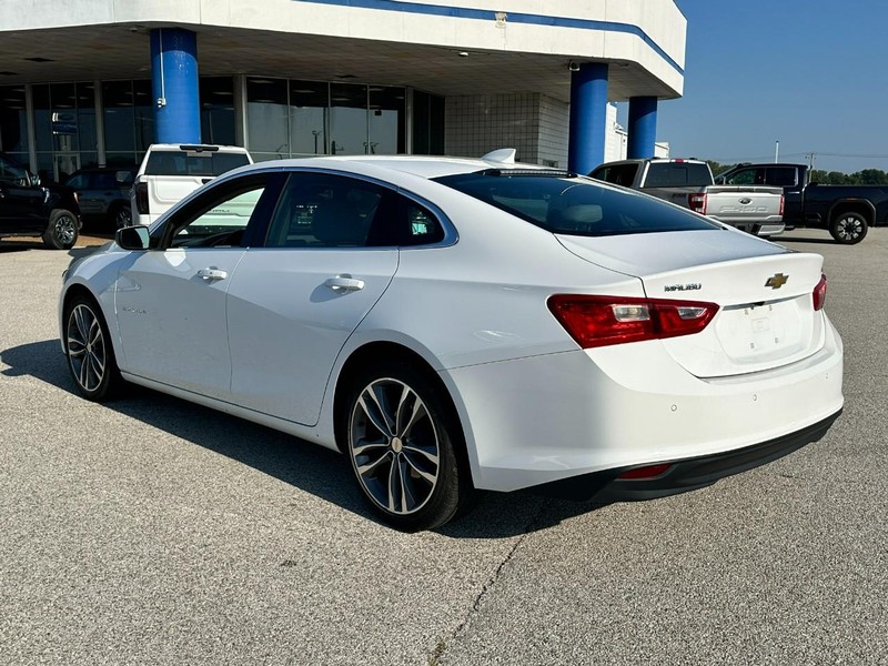 Chevrolet Malibu Vehicle Full-screen Gallery Image 03