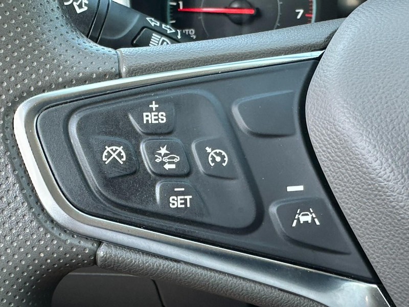 Chevrolet Malibu Vehicle Full-screen Gallery Image 18