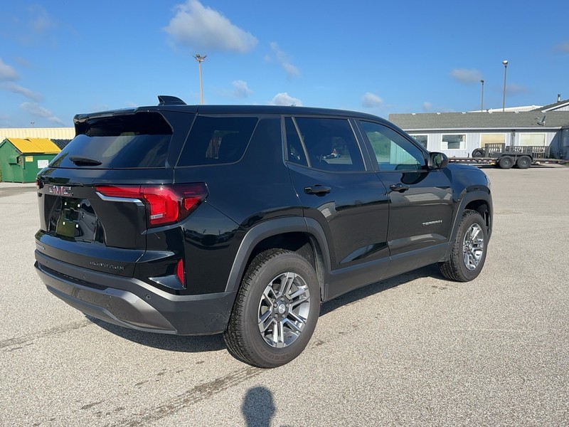 GMC Terrain Vehicle Full-screen Gallery Image 6