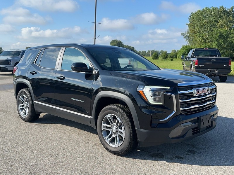 GMC Terrain Vehicle Full-screen Gallery Image 8