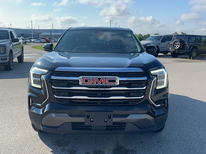 GMC Terrain Vehicle Full-screen Gallery Image 9