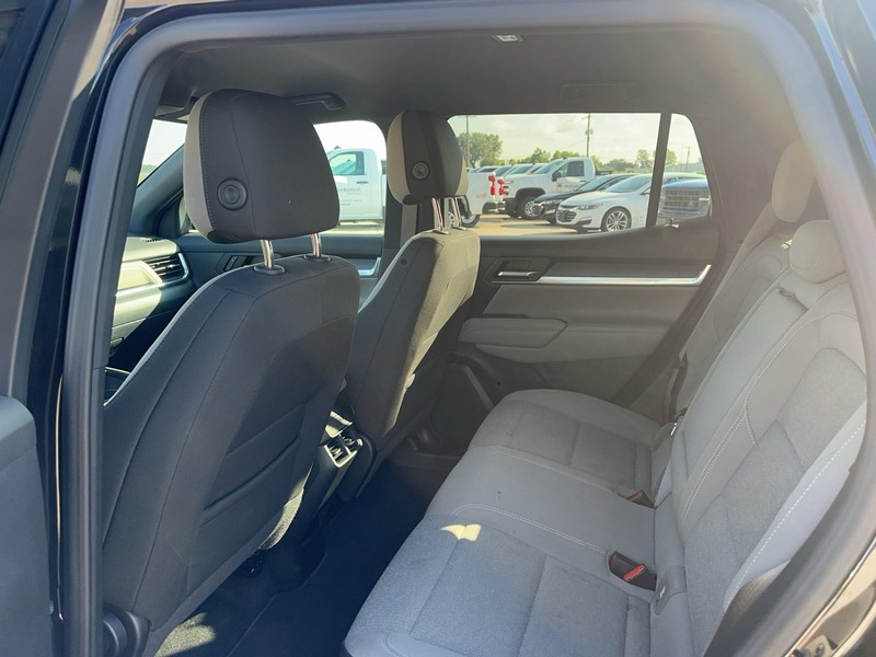 GMC Terrain Vehicle Full-screen Gallery Image 10