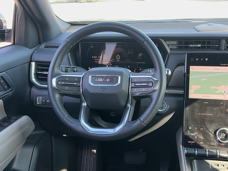 GMC Terrain Vehicle Full-screen Gallery Image 13