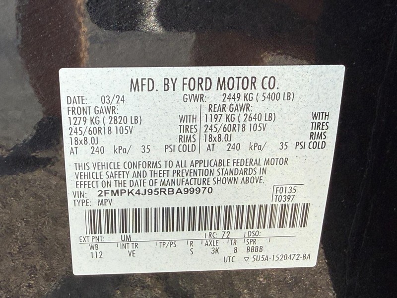 Ford Edge Vehicle Full-screen Gallery Image 24
