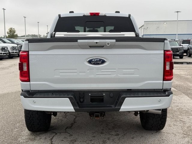 Ford F-150 Vehicle Full-screen Gallery Image 4