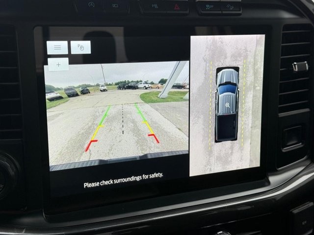Ford F-150 Vehicle Full-screen Gallery Image 17