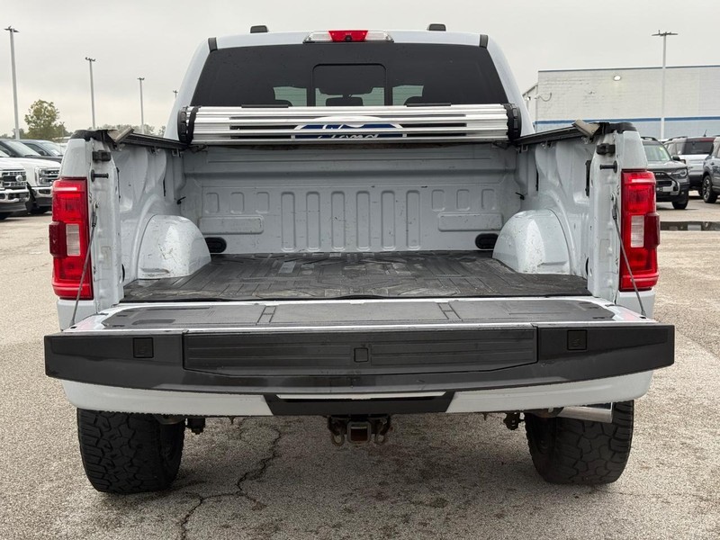 Ford F-150 Vehicle Full-screen Gallery Image 6