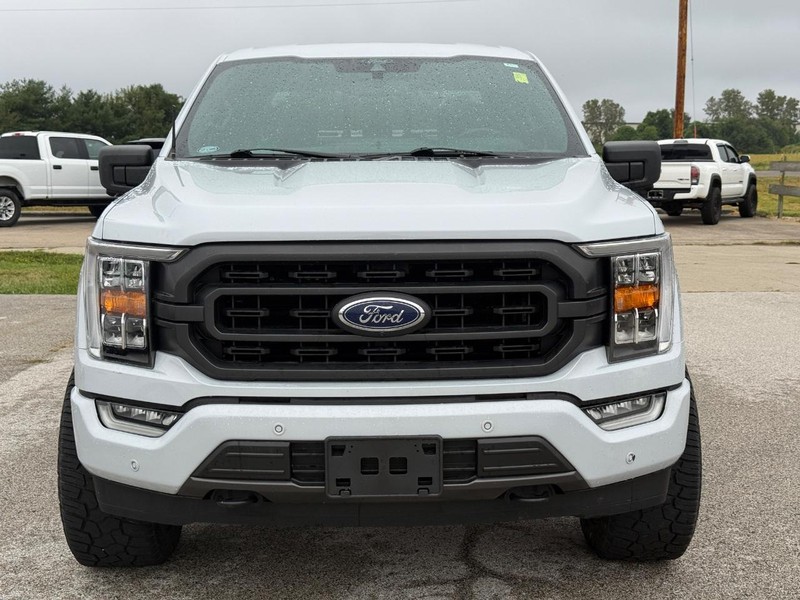 Ford F-150 Vehicle Full-screen Gallery Image 9