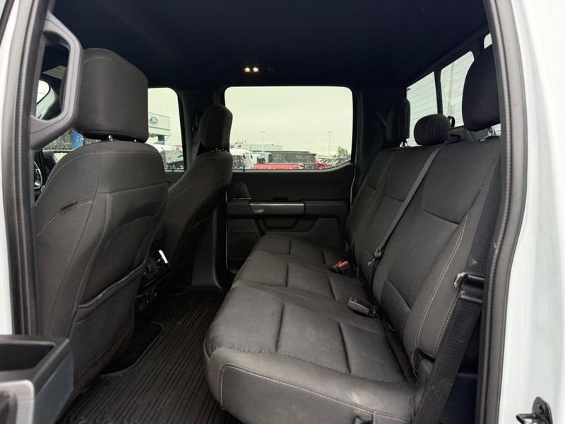 Ford F-150 Vehicle Full-screen Gallery Image 10
