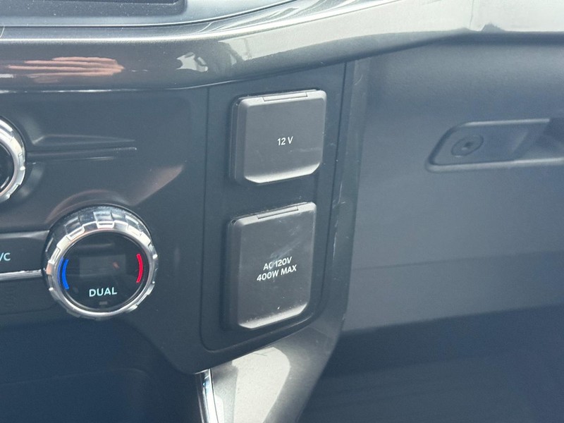 Ford F-150 Vehicle Full-screen Gallery Image 20