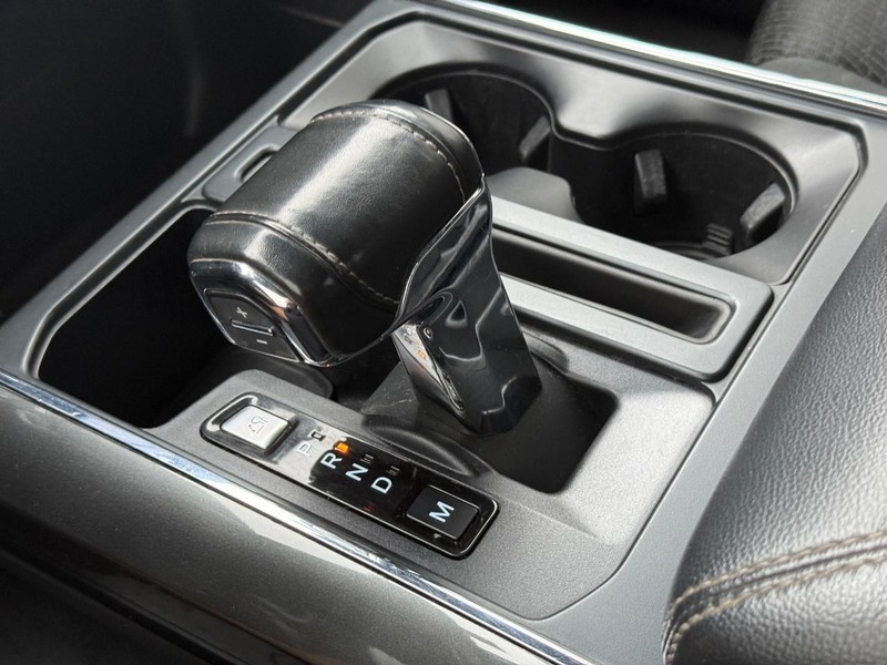 Ford F-150 Vehicle Full-screen Gallery Image 21