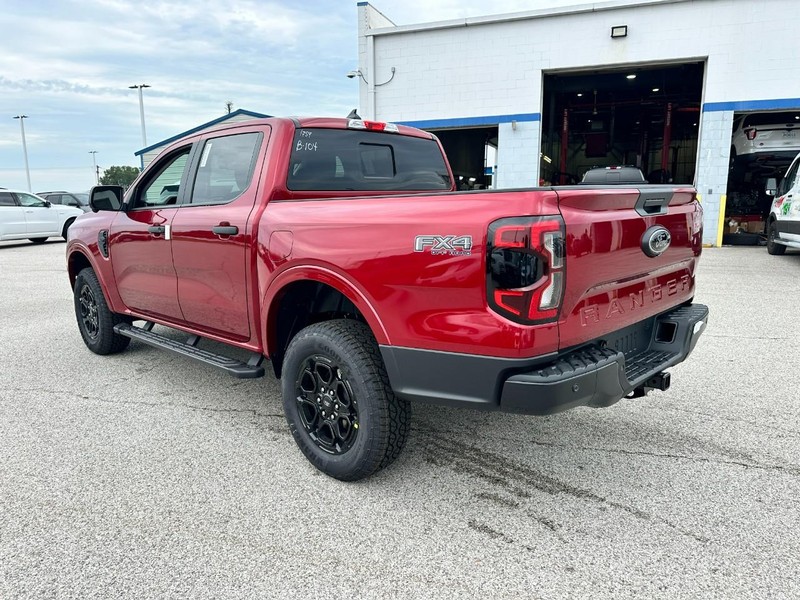 Ford Ranger Vehicle Full-screen Gallery Image 3