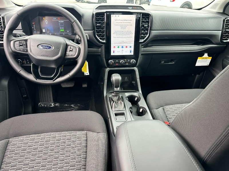 Ford Ranger Vehicle Full-screen Gallery Image 5