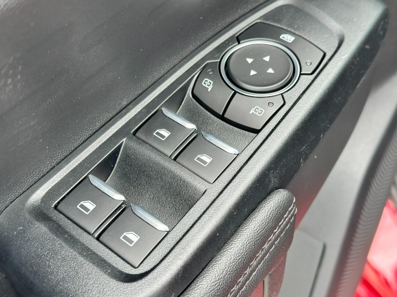 Ford Ranger Vehicle Full-screen Gallery Image 9
