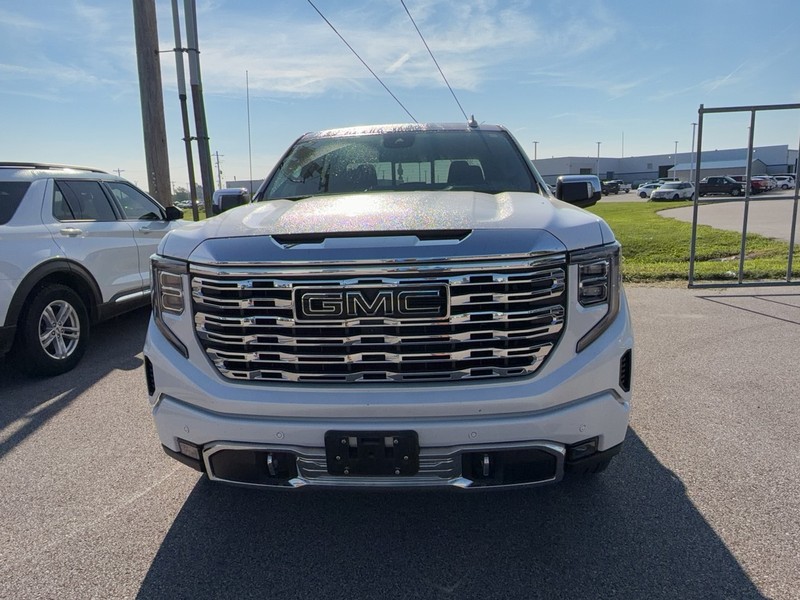 GMC Sierra 1500 Vehicle Full-screen Gallery Image 2