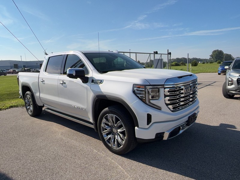 GMC Sierra 1500 Vehicle Full-screen Gallery Image 3