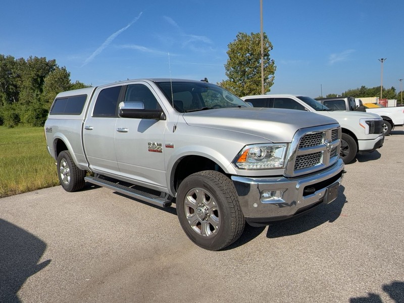 Ram 2500 Vehicle Full-screen Gallery Image 3