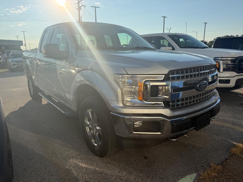 Ford F-150 Vehicle Full-screen Gallery Image 5